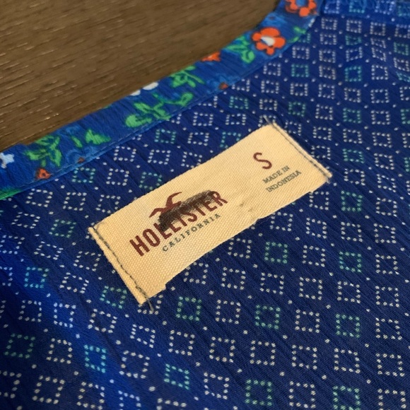 Hollister Dark Blue Sheer Peplum Top - Picture 3 of 5